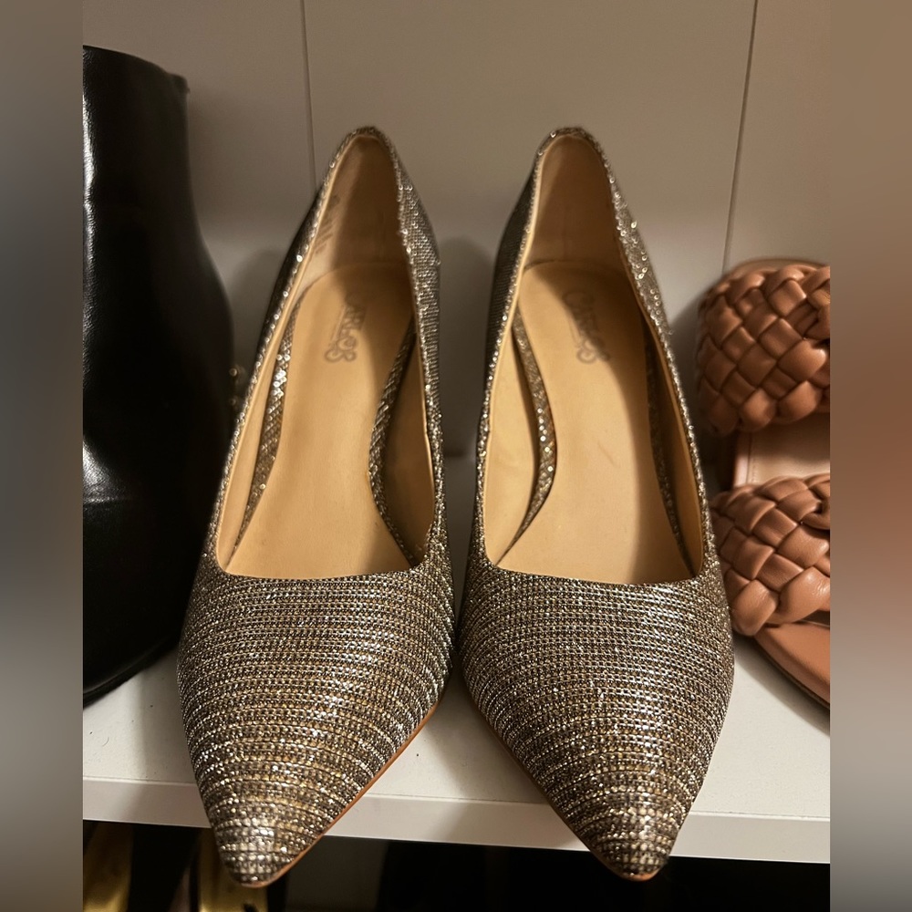 Beautiful light gold 4 inch heels !